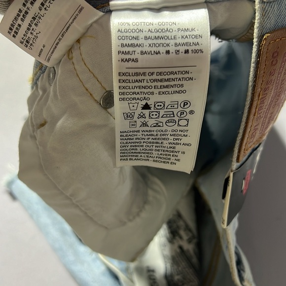 Levi’s 501 shorts NWT S28 - Picture 3 of 7